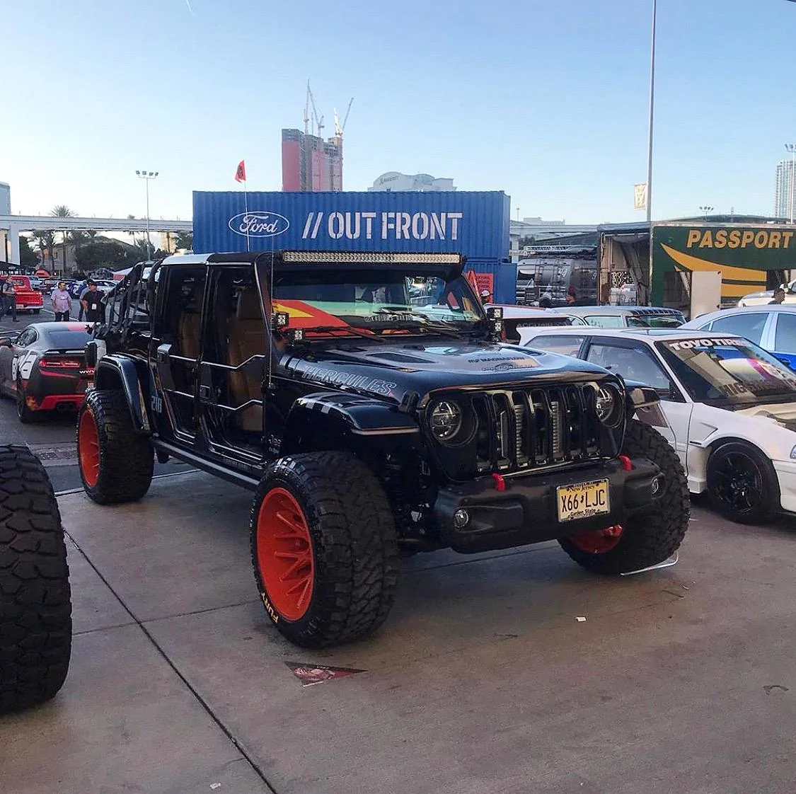 Jeep Gladiator Homage to 2019 SEMA C96B0BB3-A605-4CF9-84AC-31D101F797EE