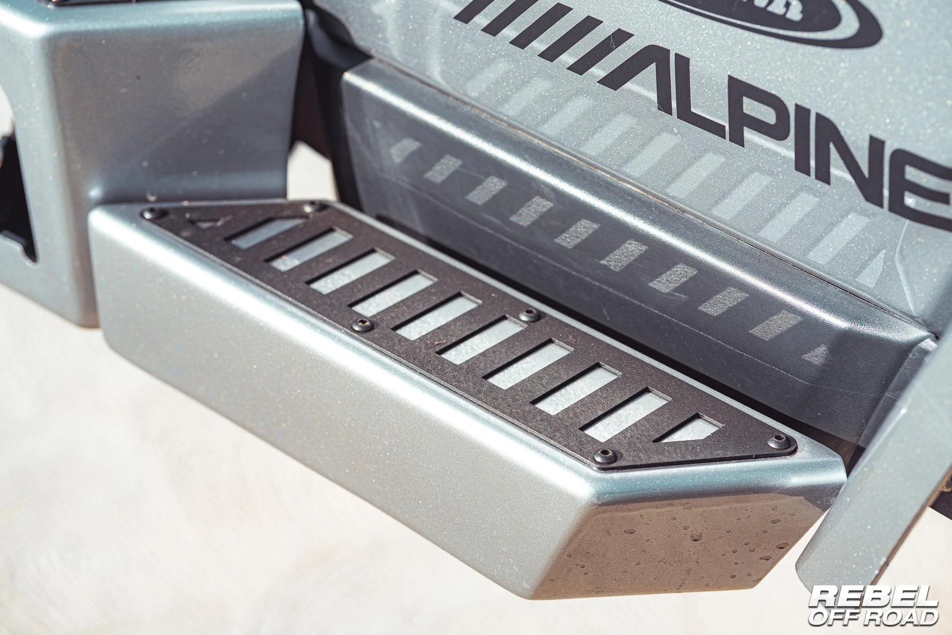 Summit Series Rear Bumper For Jeep Gladiator - Rebel Off Road