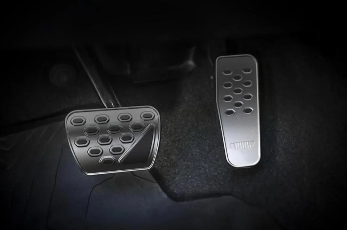 Jeep Gladiator Jeep Gladiator Top Dog Concept revealed by Mopar Jeep Gladiator Top Dog Concept Screen Shot 2020-11-02 at 9.13.47 AM