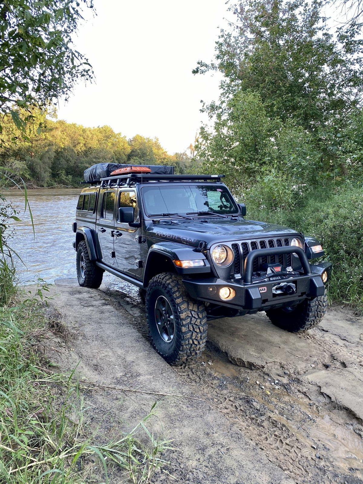 Jeep Gladiator Jeep Gladiator Top Dog Concept revealed by Mopar 70B8D5FE-C654-41F5-9914-3D35AEDF4DB4