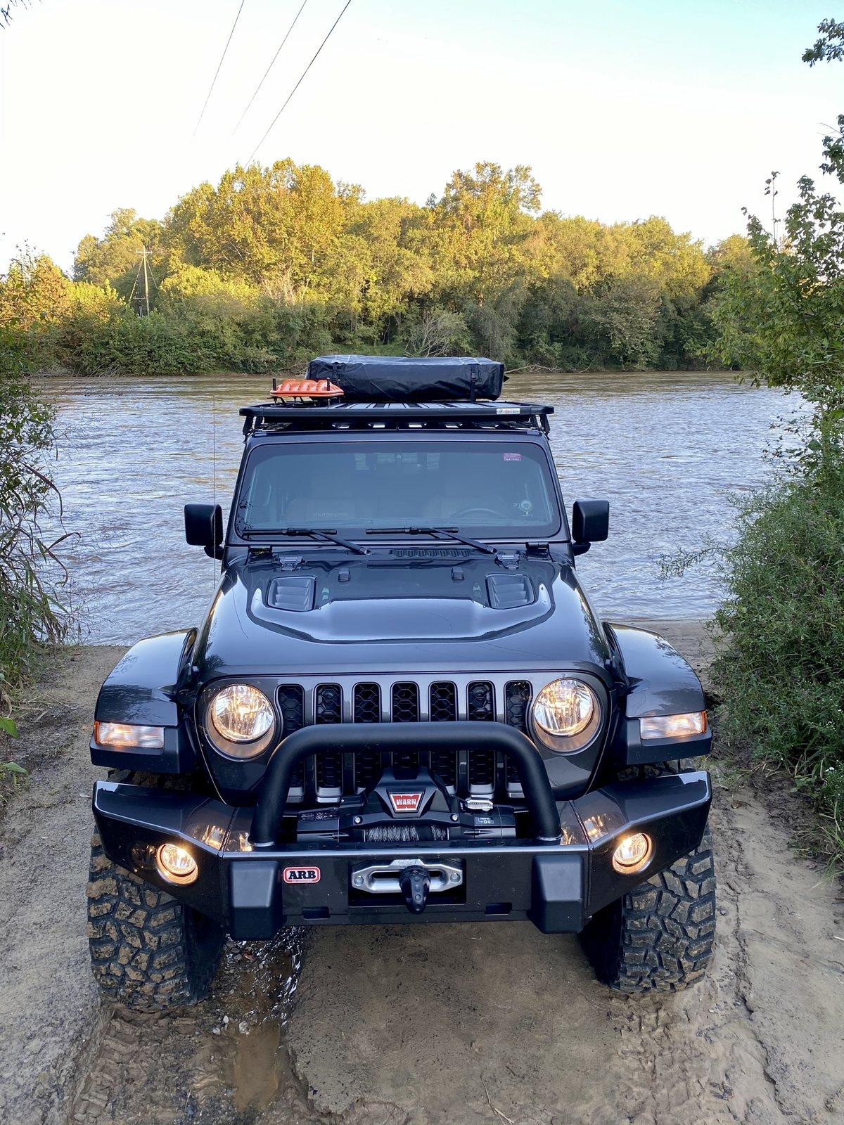 Jeep Gladiator Show Us Your Bumpers! 4AC35A1E-4542-42A5-879C-E854E9C5D240