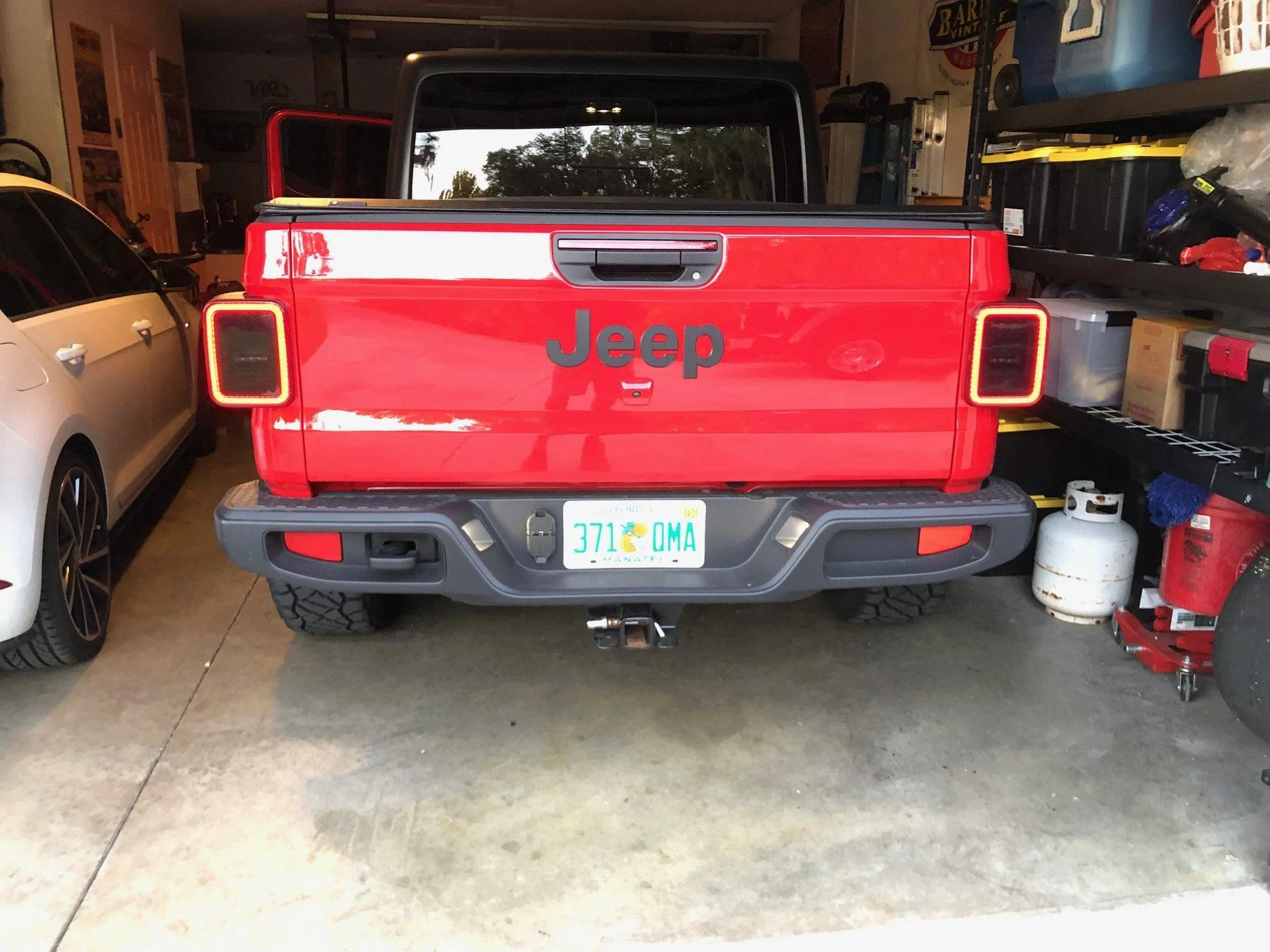 Jeep Gladiator Aftermarket LED taillights IMG_7876