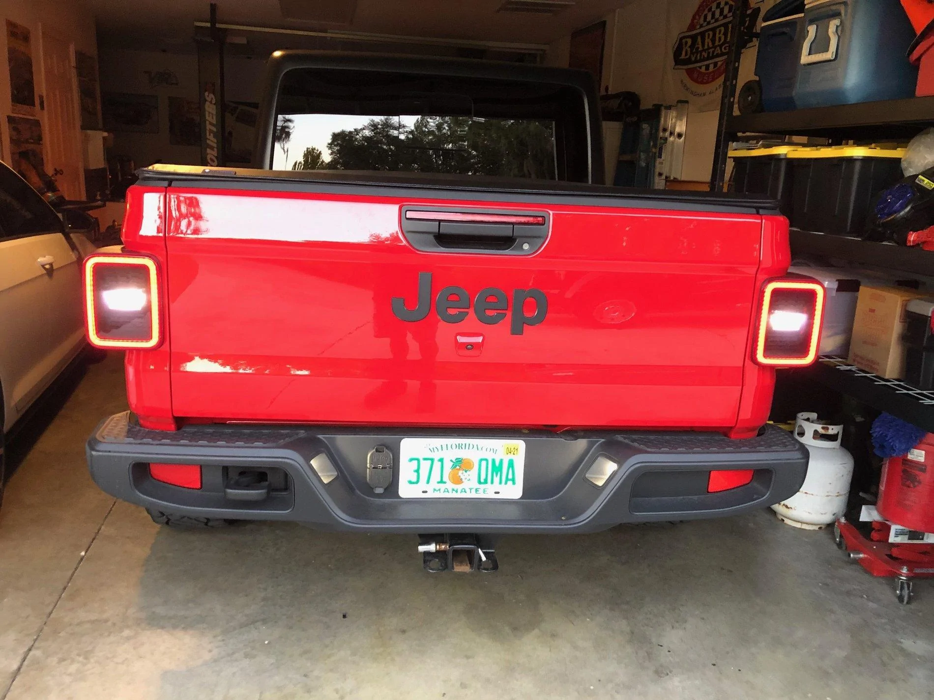 Jeep Gladiator Aftermarket LED taillights IMG_7879
