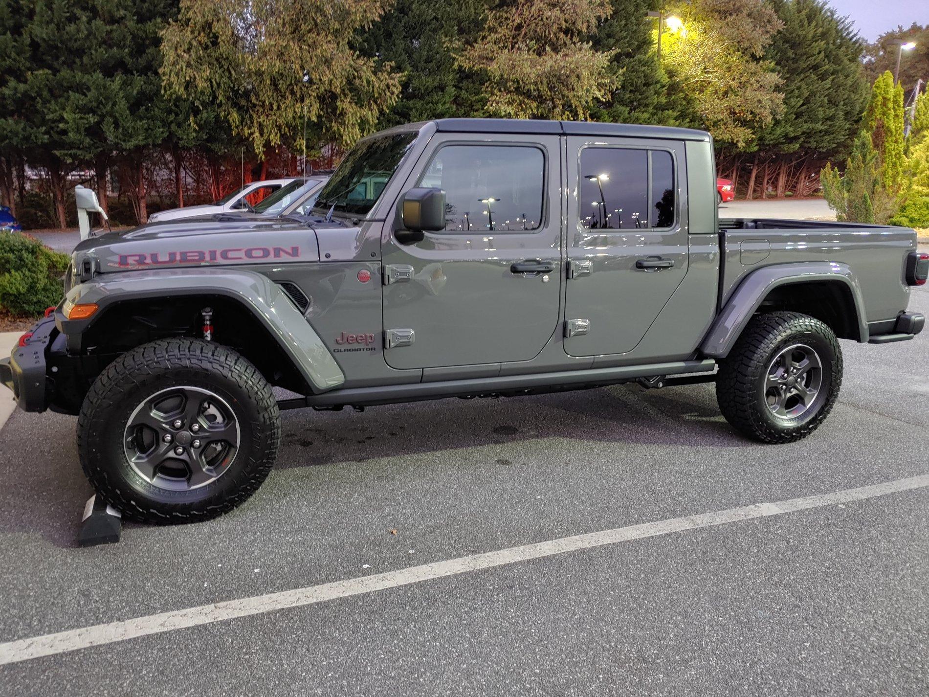 Jeep Gladiator Took Delivery of Your JT? Sign in Here! 1020201859_HDR