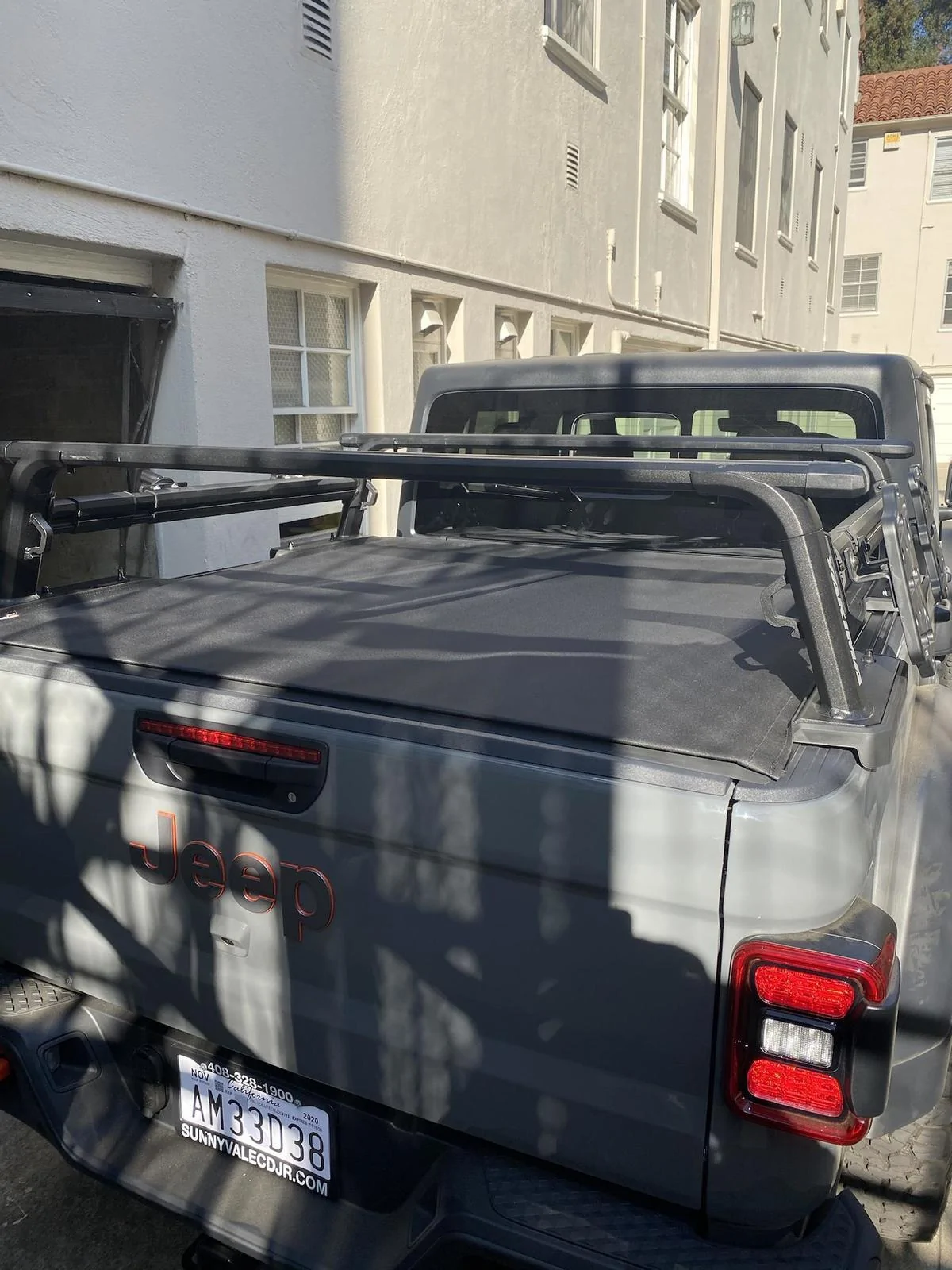 Jeep Gladiator Yakima Outpost HD with RTT, Awning, Rotopax M2yWjqZ