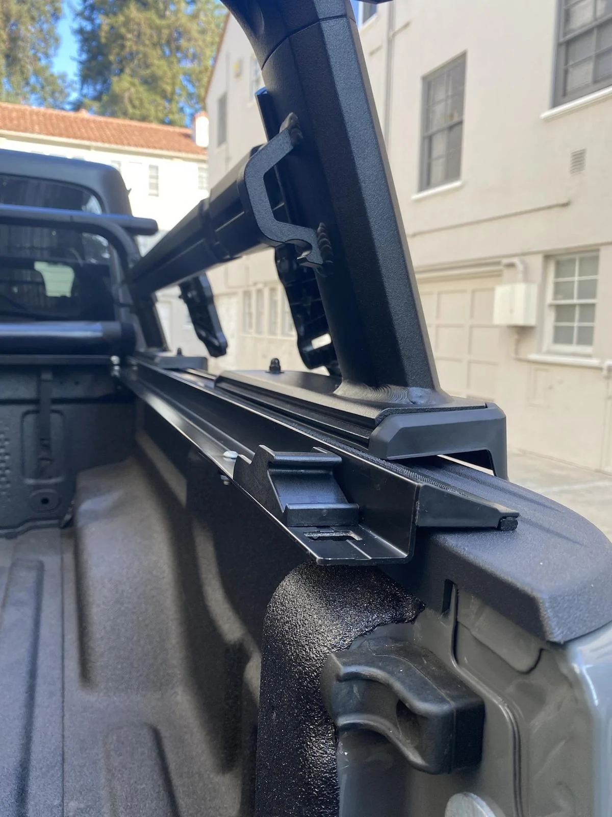 Jeep Gladiator Yakima Outpost HD with RTT, Awning, Rotopax 26JgB6H