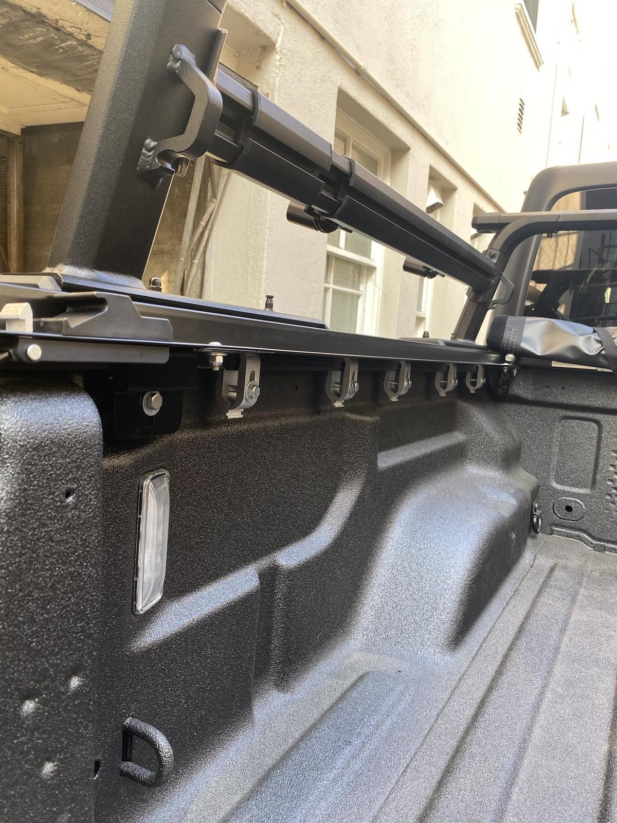 Jeep Gladiator Yakima Outpost HD with RTT, Awning, Rotopax KHzzvvQ