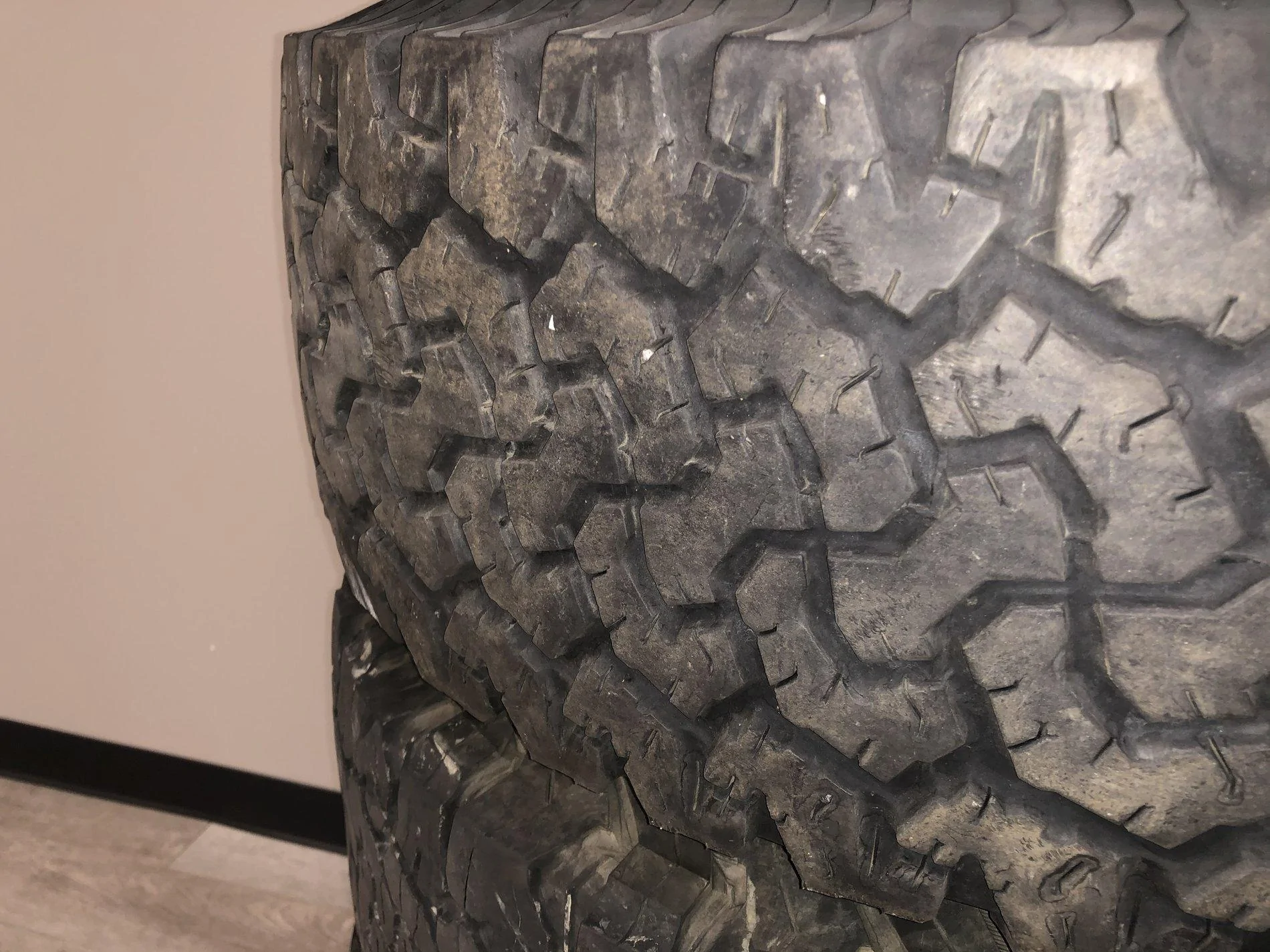 Jeep Gladiator 2019 JL Rubicon wheels / tires (KO2) X 5 without TPMS $800 01D725B8-AB49-4F8C-A2ED-5D3CE3F828E5