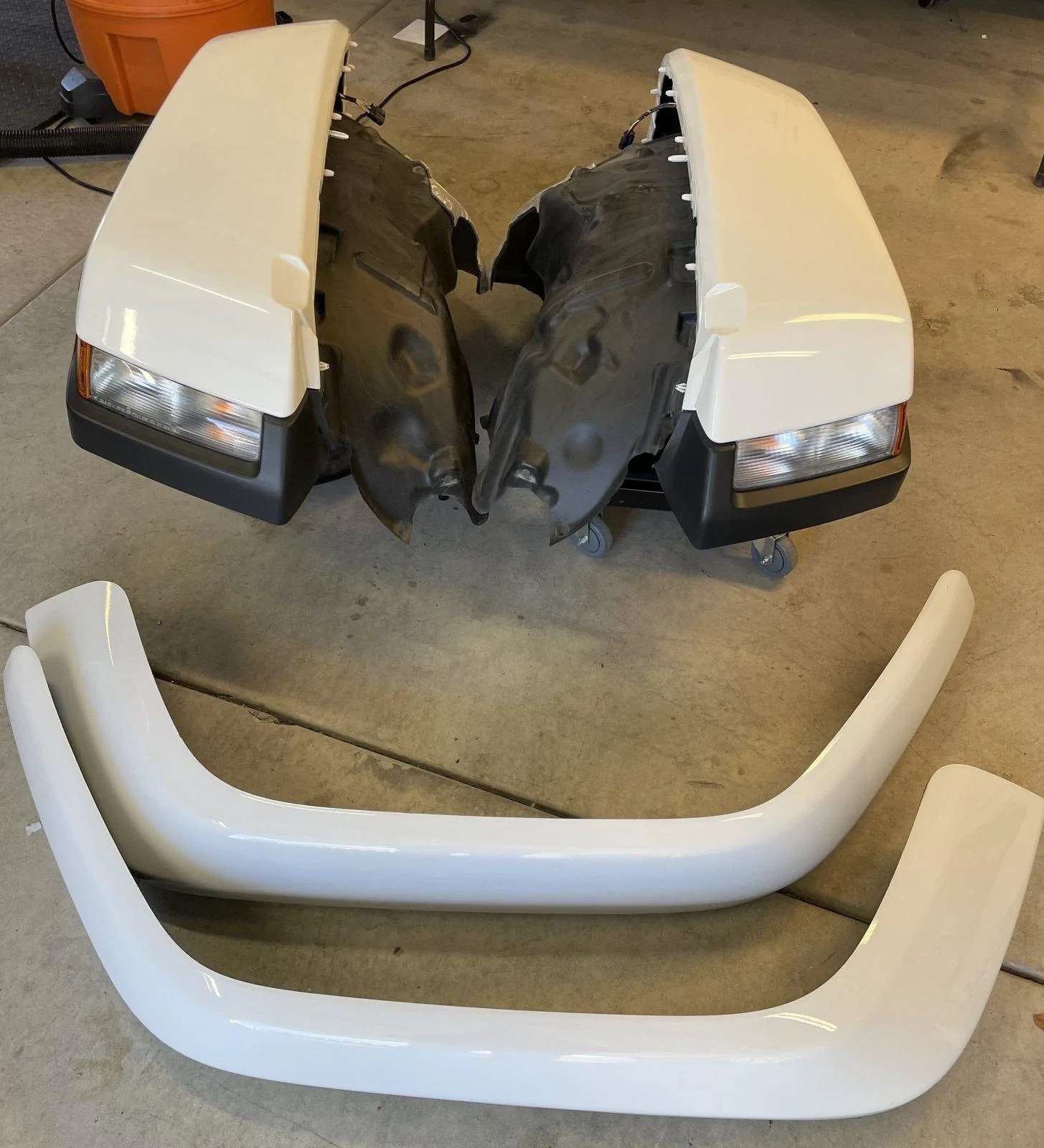 Jeep Gladiator White overland fenders EBEF9E4B-57B3-48BA-A9F4-57C7548E3DE8