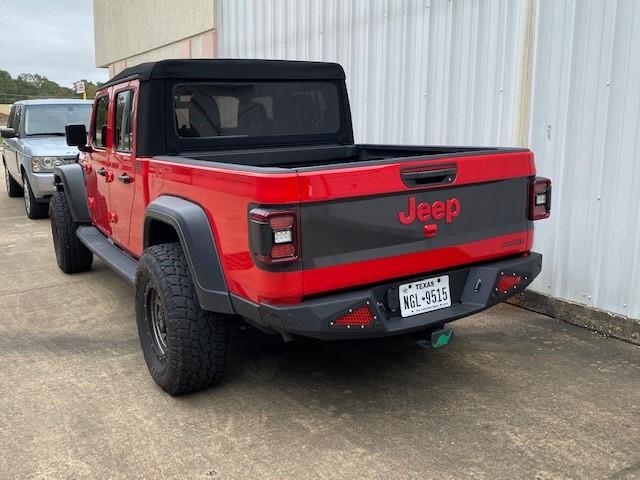 Jeep Gladiator "JEEP" tailgate badge mods? truck rear vinyl