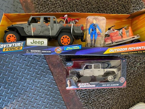 Jeep Gladiator 1:32 diecast model Jeep Gladiator!!! i-tbwJpDH-M