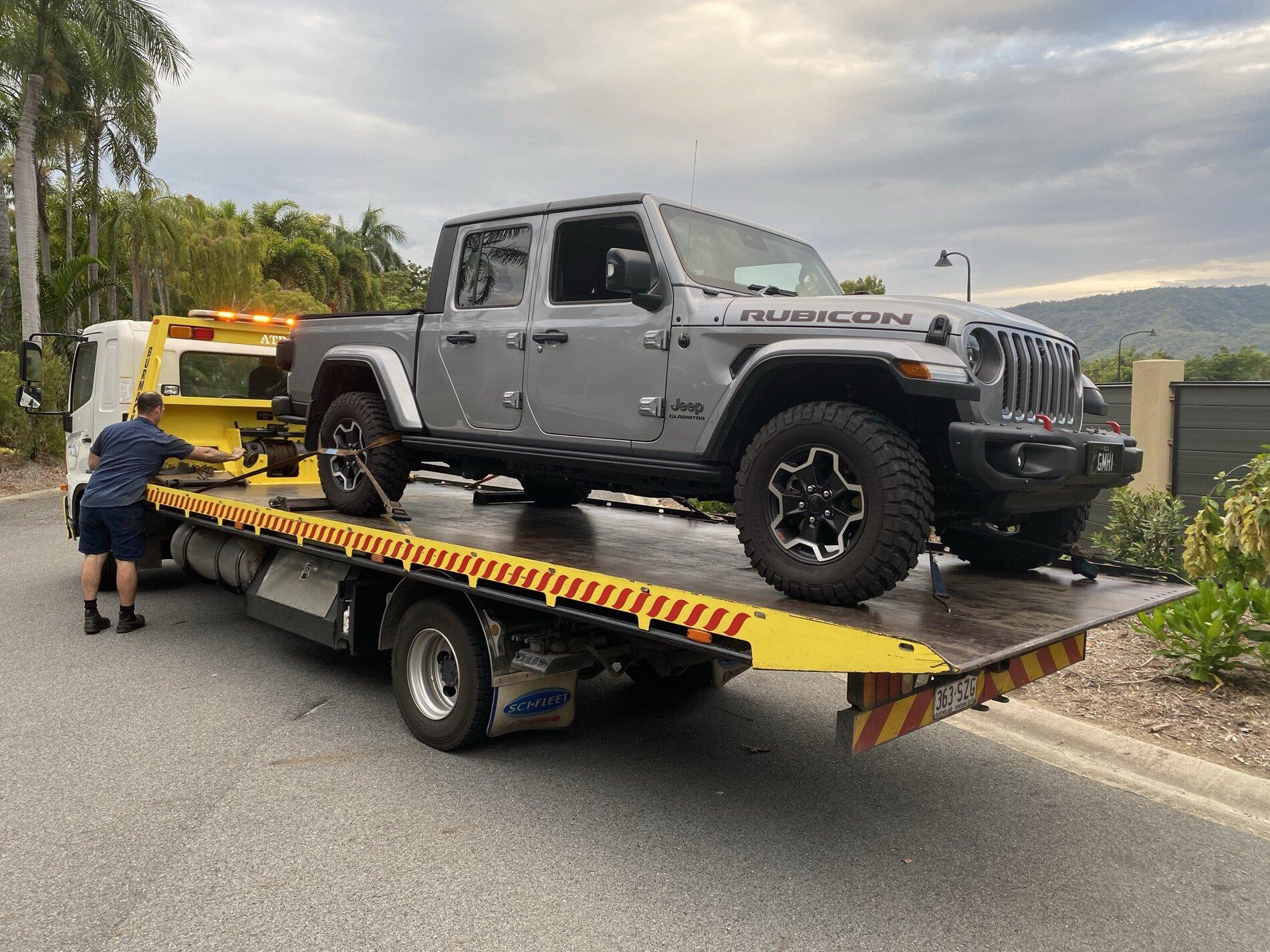 Jeep Gladiator BILLET SILVER Gladiator JT Club 0A0700A4-B78E-42BB-B2B7-5C3B58F41D7B
