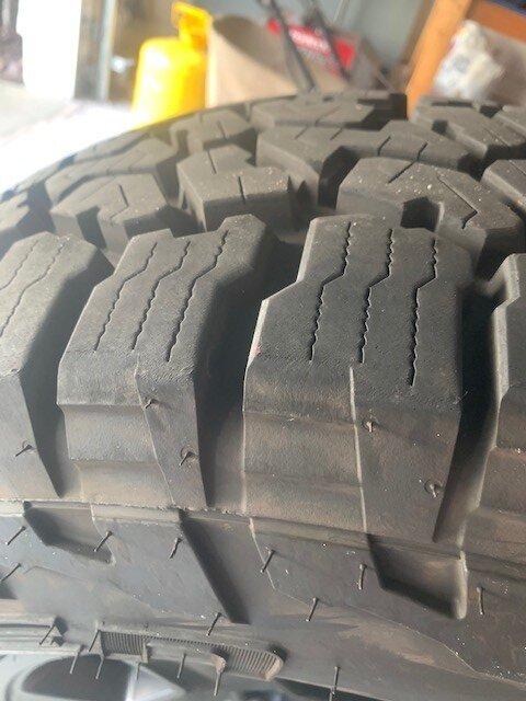 Jeep Gladiator 2020 Jeep Gladiator Mojave wheels and tires $900 3