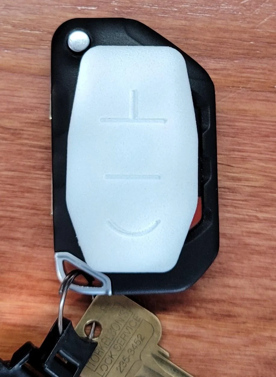 Jeep Gladiator Re-engineering the brick (keyfob) Alpha 2.1 vs stock overlay