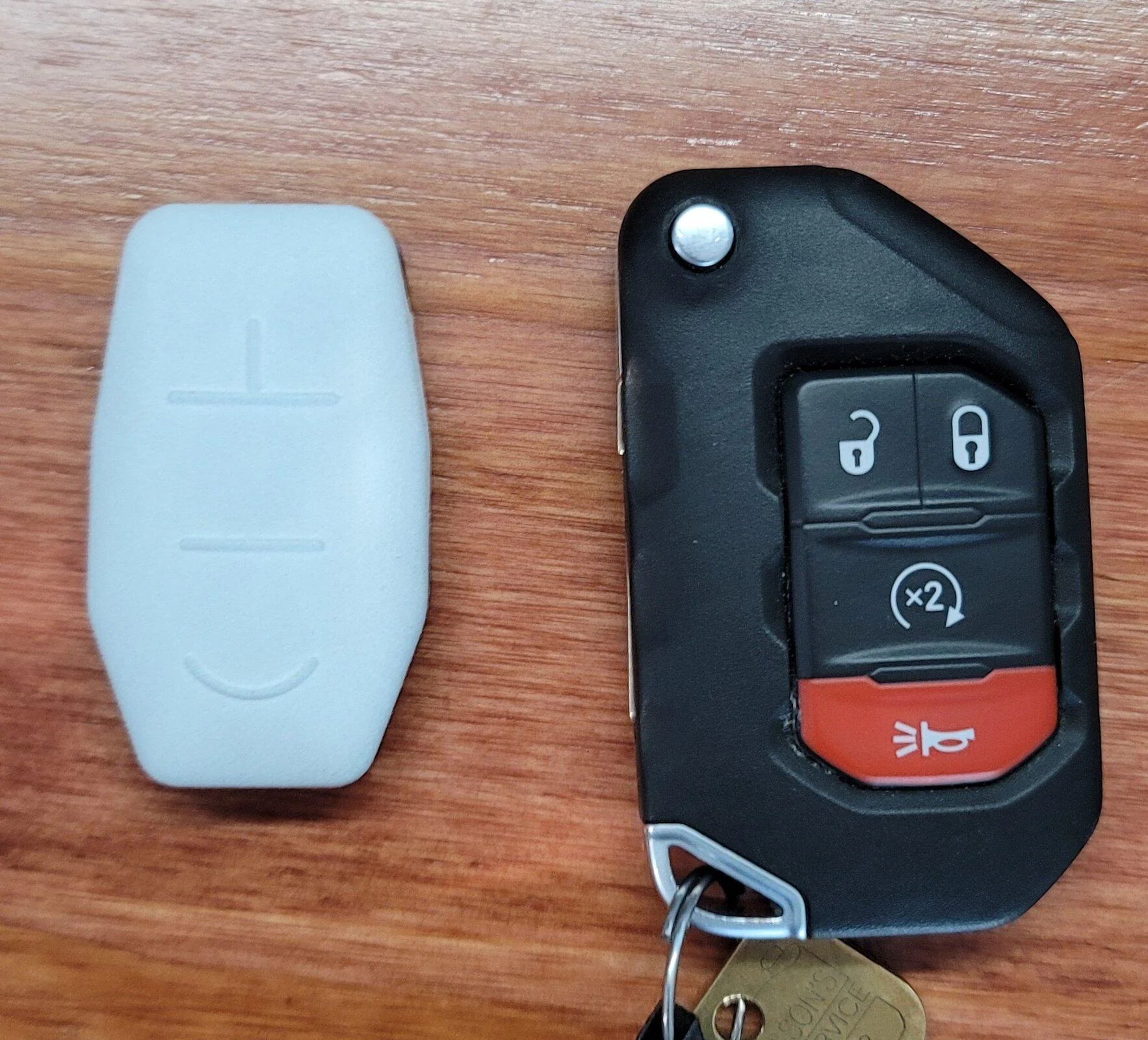 Jeep Gladiator Re-engineering the brick (keyfob) Alpha 2.1 vs Stock