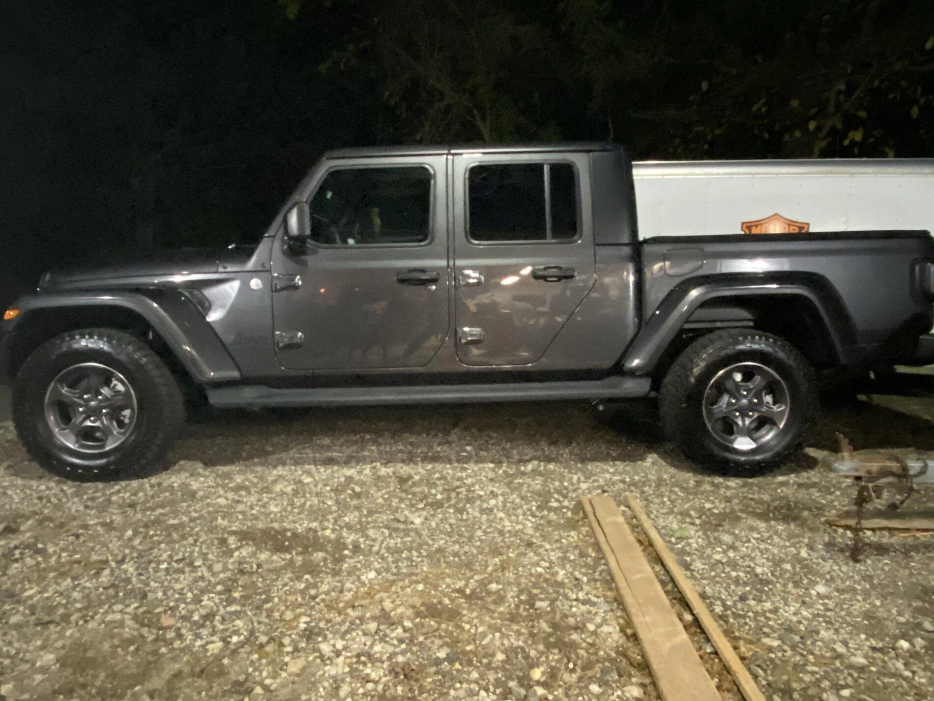 Jeep Gladiator GRANITE CRYSTAL JT Gladiator Club D4B117A3-5AC6-460F-BC3F-BA7EAC7EE737