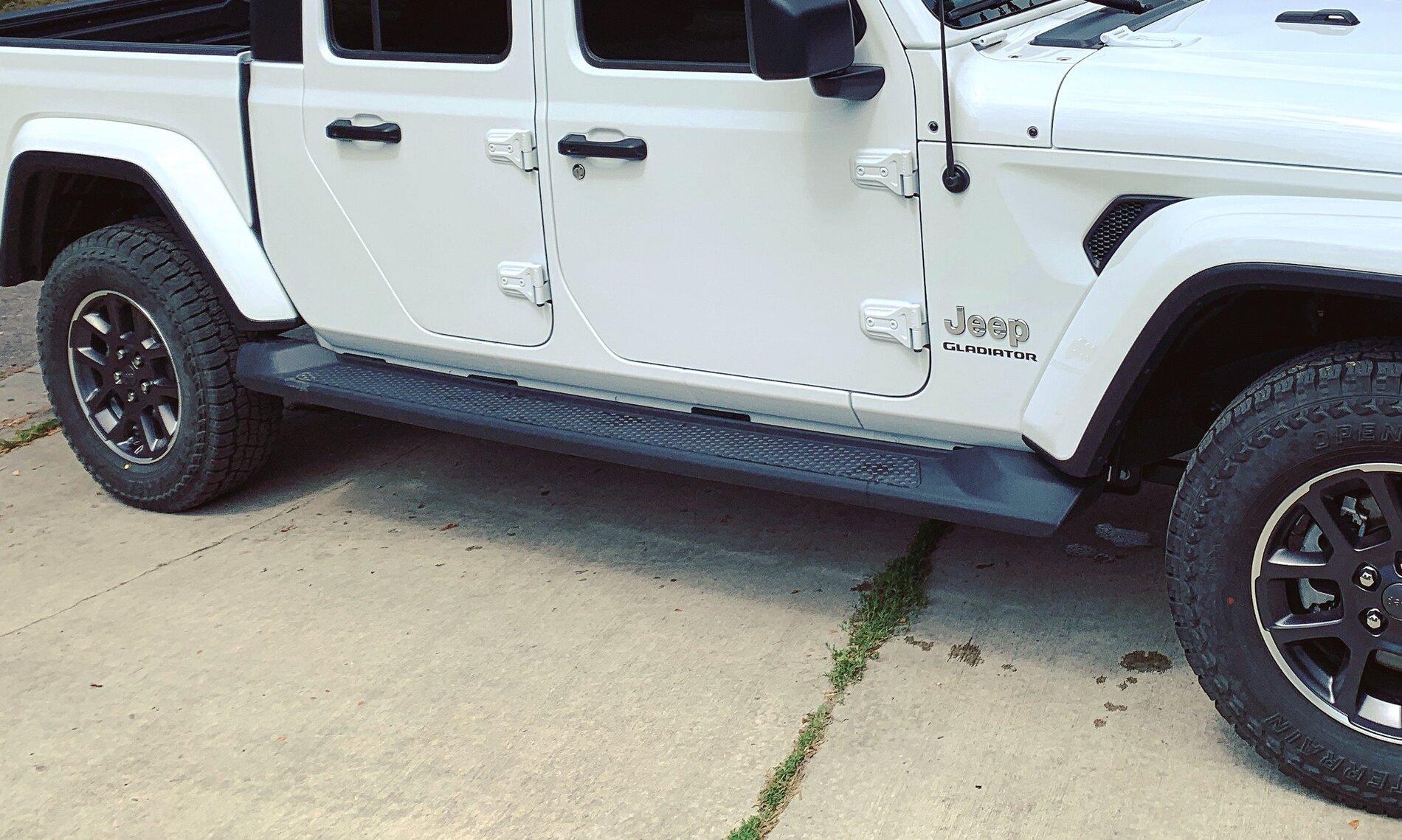 Jeep Gladiator Mopar Side Steps 2234FC7D-C8DC-4ACF-AB4F-4F0EAEA2CCB1