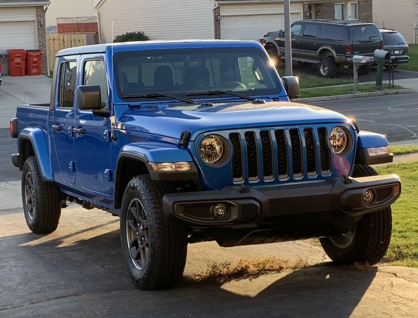 Jeep Gladiator 80TH ANNIVERSARY Edition Gladiator JT Club 7865379B-4210-4FE3-BBB7-1DB5A68E375D