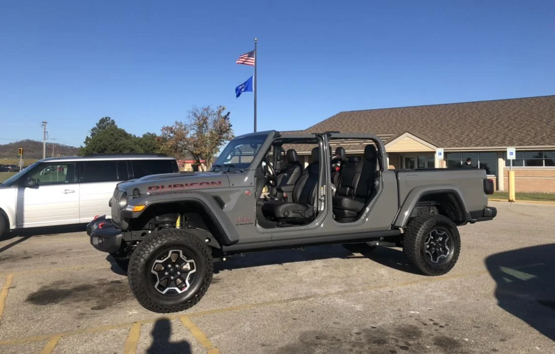 Jeep Gladiator AEV Releases JT 2.5 DualSport RT Suspension System 311C8612-0C09-405A-B518-166AE93FB7FE