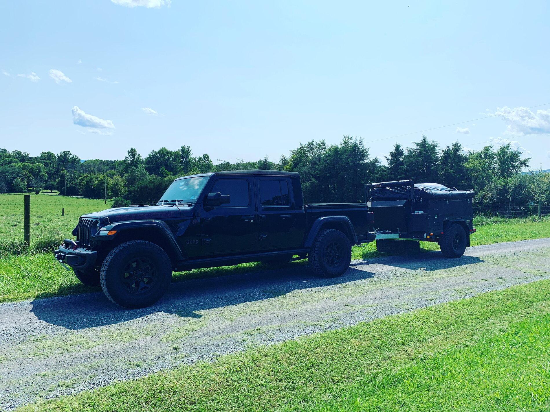 Jeep Gladiator Gladiators and Camper Pictures 9B0EAFC7-D4A7-4302-A9E4-1CA07B315F2E