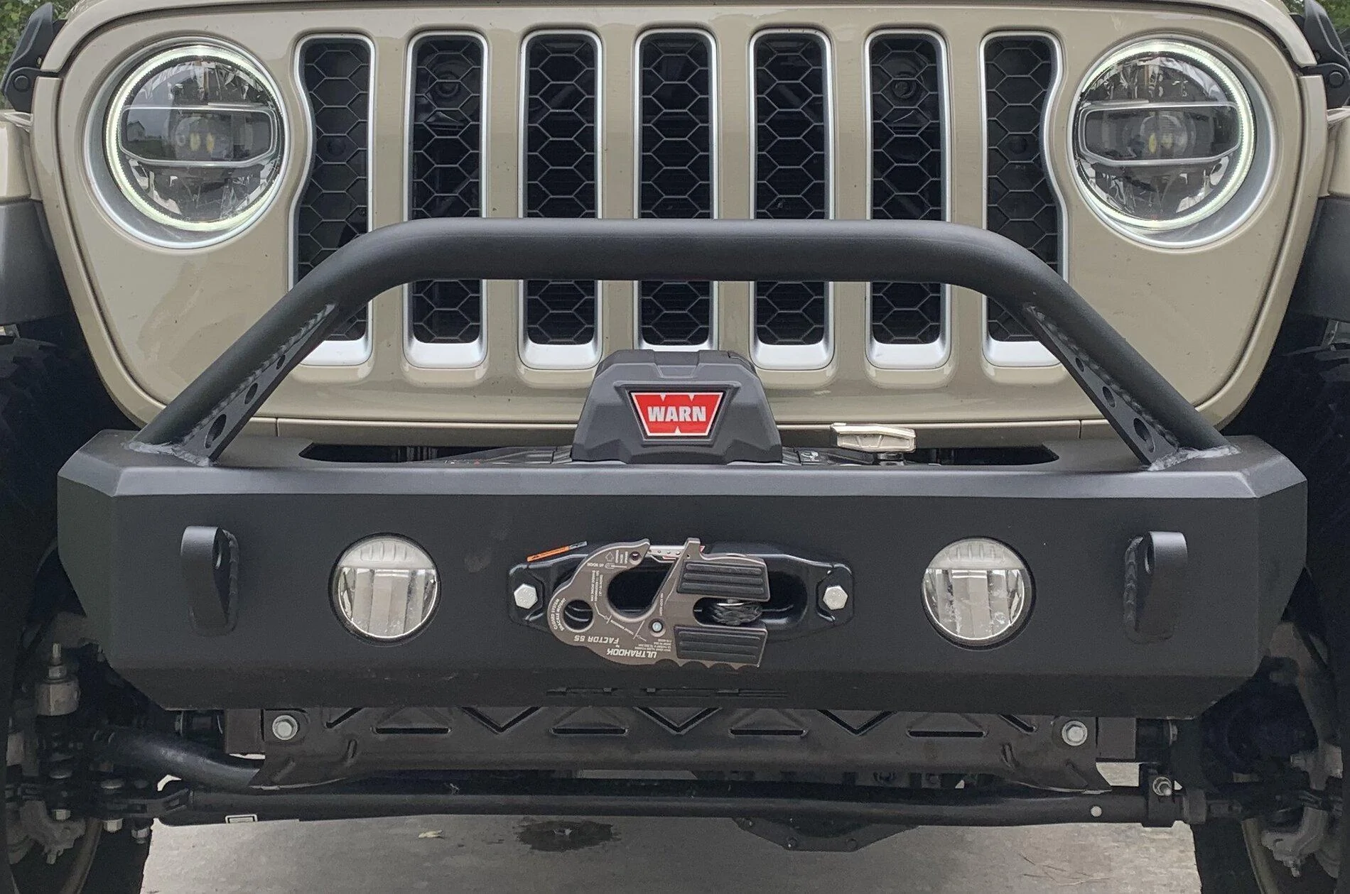 Jeep Gladiator Bumper Width: Pros & Cons 610D4E0D-1B5F-4C86-AC5D-F7170EF05B88