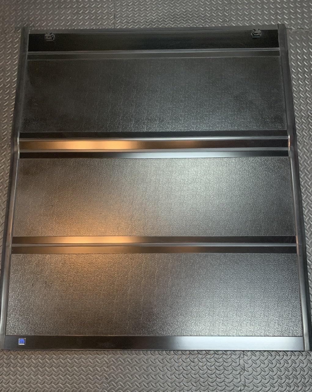 Jeep Gladiator SOLD mopar hard tri-fold tonneau cover 3FEF661A-0C09-4F32-91F4-ACB0C2128190
