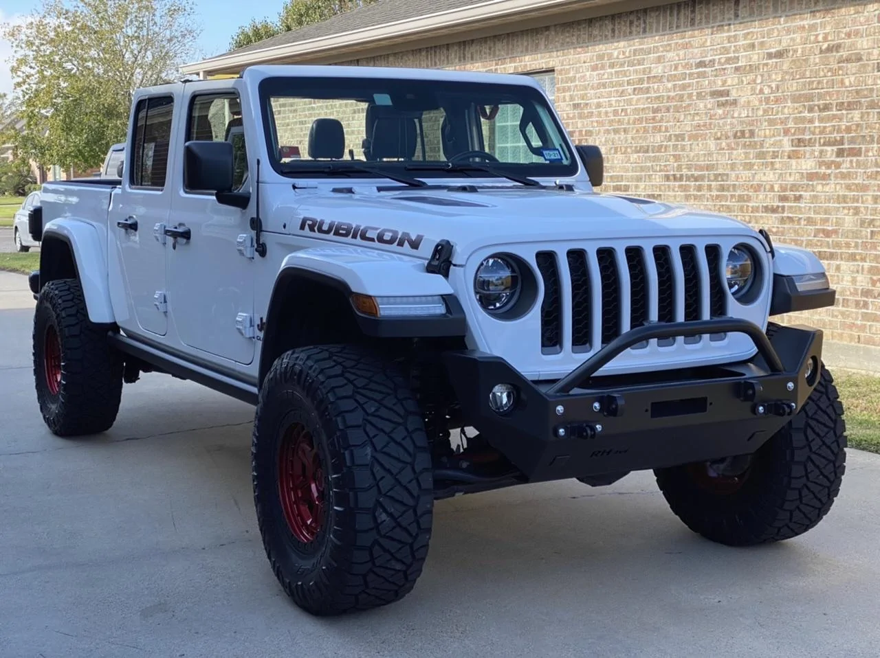 Jeep Gladiator Any suggestions on a front bumper that will fit the stock LEDs? BA402A59-1E52-4AAB-A2A7-8CDE606DD063