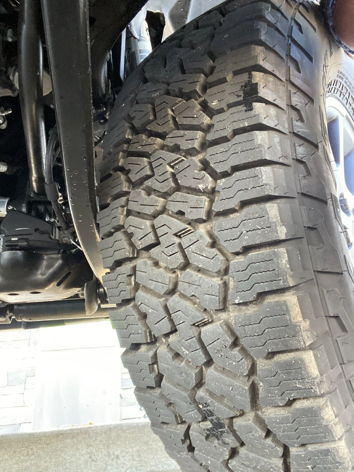 Jeep Gladiator 285/75R18 rubbing on Mopar 2” lift FB01D421-F734-4A93-A37C-757D0407C421