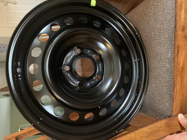 Jeep Gladiator Spare tire- steel wheel 74DBAFA5-1F71-4490-9EB6-75968CC49C23