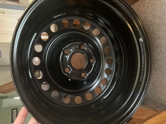 Jeep Gladiator Spare tire- steel wheel C0CA68C7-6446-49FC-861B-9EE68D6E9926