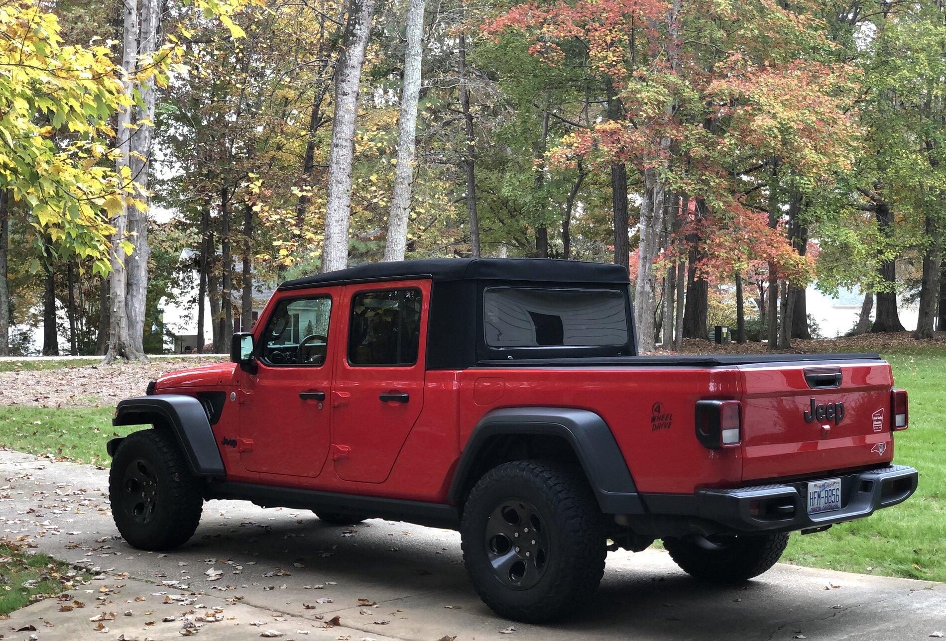 Jeep Gladiator FIRECRACKER RED Gladiator JT Club 94C896DB-7E64-4F03-973A-B18125C83D22