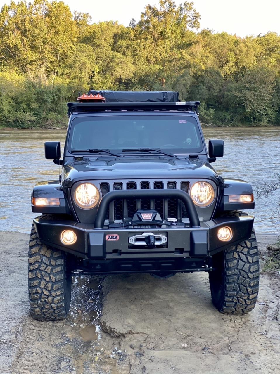 Jeep Gladiator Any suggestions on a front bumper that will fit the stock LEDs? 971C74B1-9BFC-43CD-B8CD-A5A822C7D22D