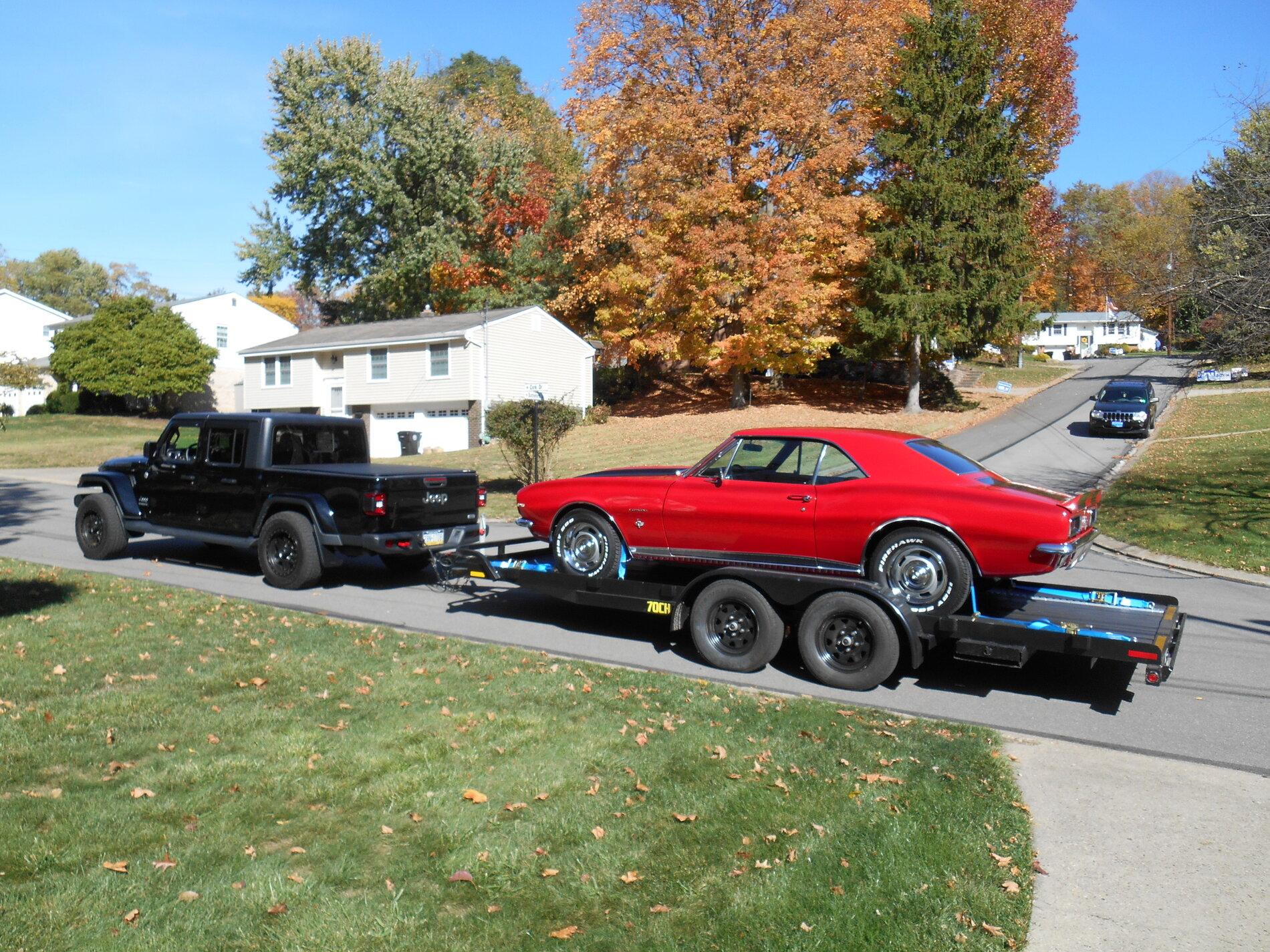 Jeep Gladiator So, what is everybody towing? camaro home.JPG