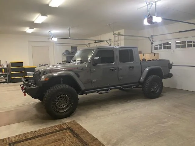 Jeep Gladiator Looking for someone with 2" Lift w/ 35 & 37s IMG_3653