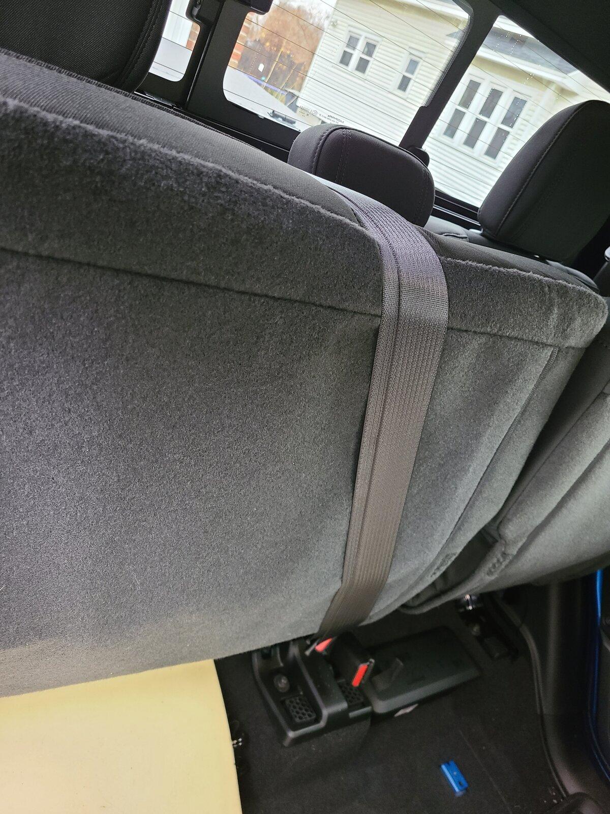 Jeep Gladiator Rear seat issues? 20201113_113027