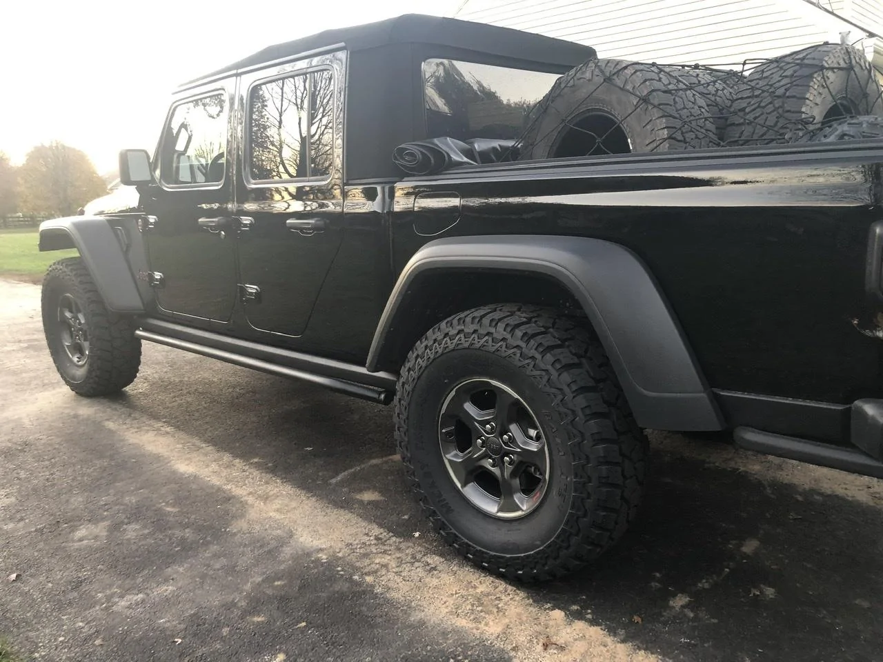 Jeep Gladiator Pics of 37x12.50r17 on stock wheels and 1.5” front leveling kit 76229A94-4570-49A8-B63F-21E5A6E9601D