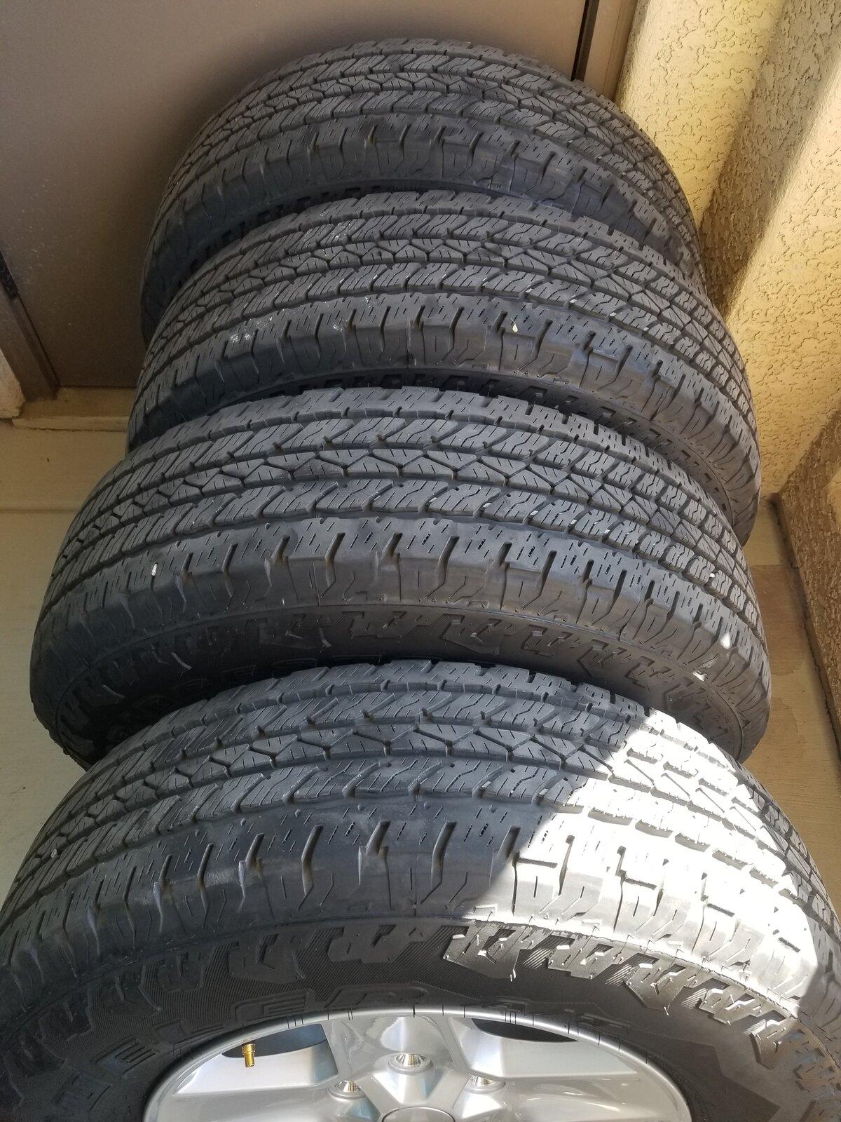 Jeep Gladiator 2021 Sport S Wheels And Bridgestone A/T Tires 20201113_115519
