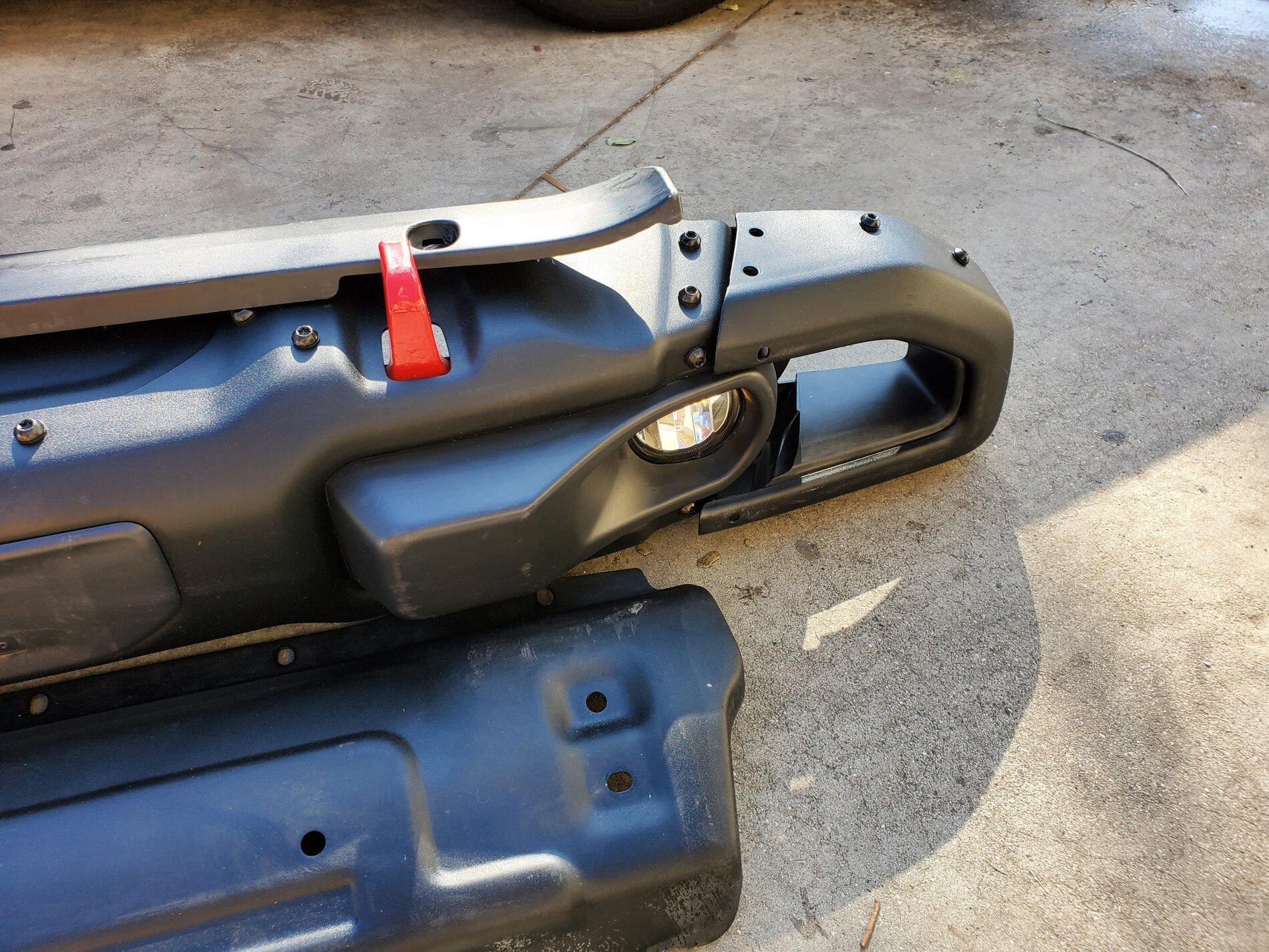 Jeep Gladiator Gladiator  Mopar stell front bumper 3 pieces $750 20201113_101720