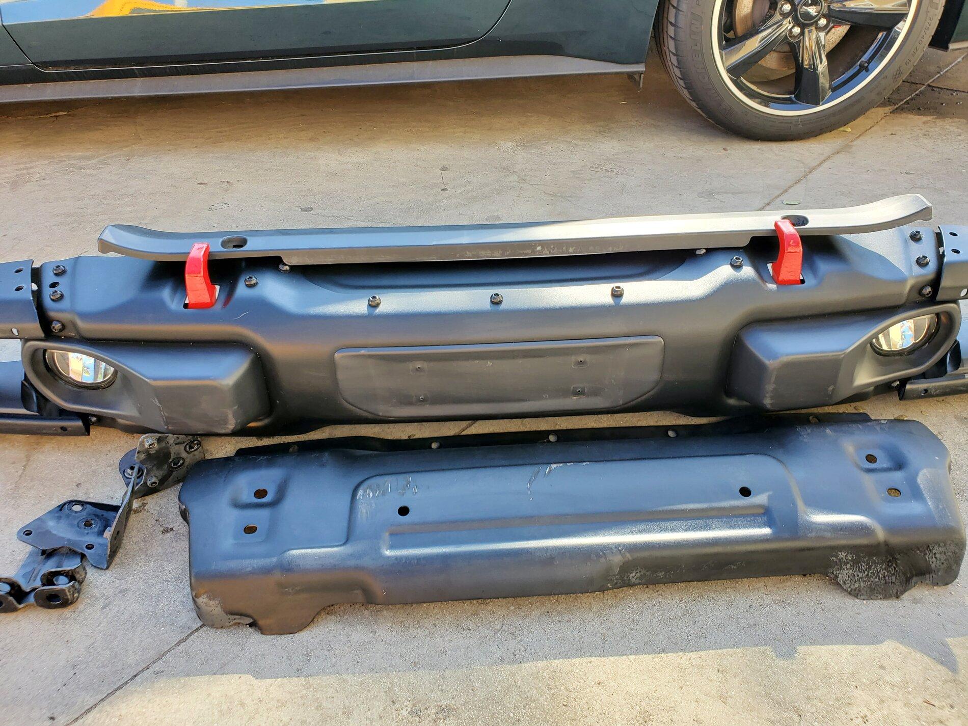 Jeep Gladiator Gladiator  Mopar stell front bumper 3 pieces $750 20201113_101710
