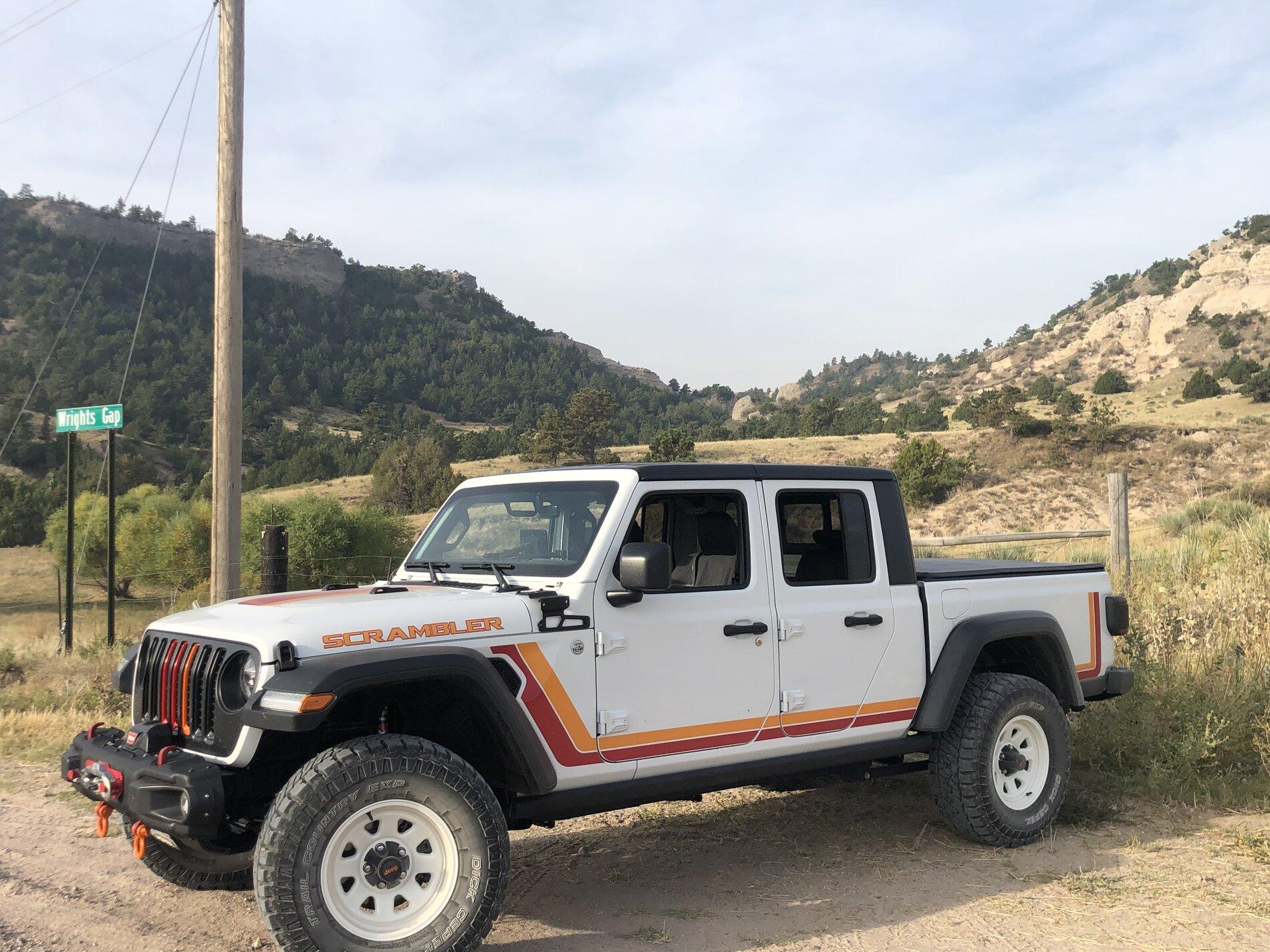 Jeep Gladiator 'Retro' Graphics Option? D66B215A-C7AD-4E9D-A0F2-2EBF2CADC46D