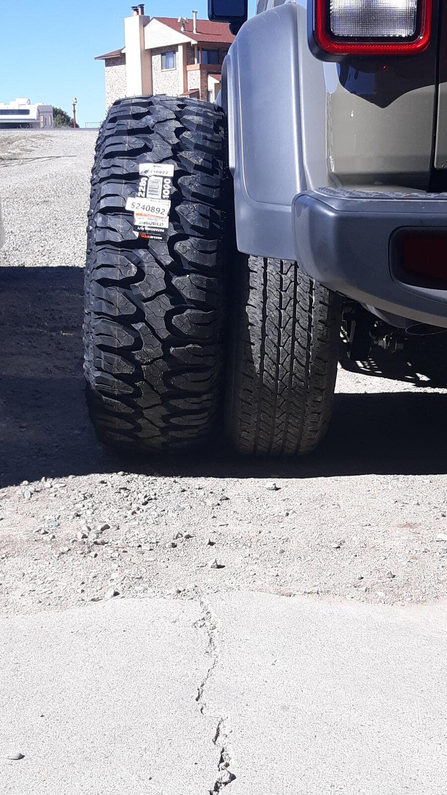 Jeep Gladiator Pictures of 33s and 35s 20201018_121121