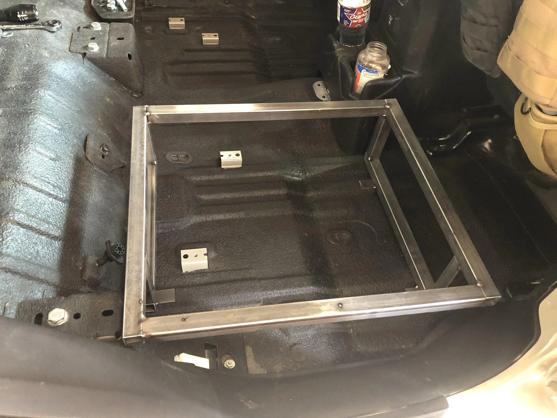 Jeep Gladiator Rear Seat Dog bed? E203326D-60C6-487D-BEEE-97F499EED336