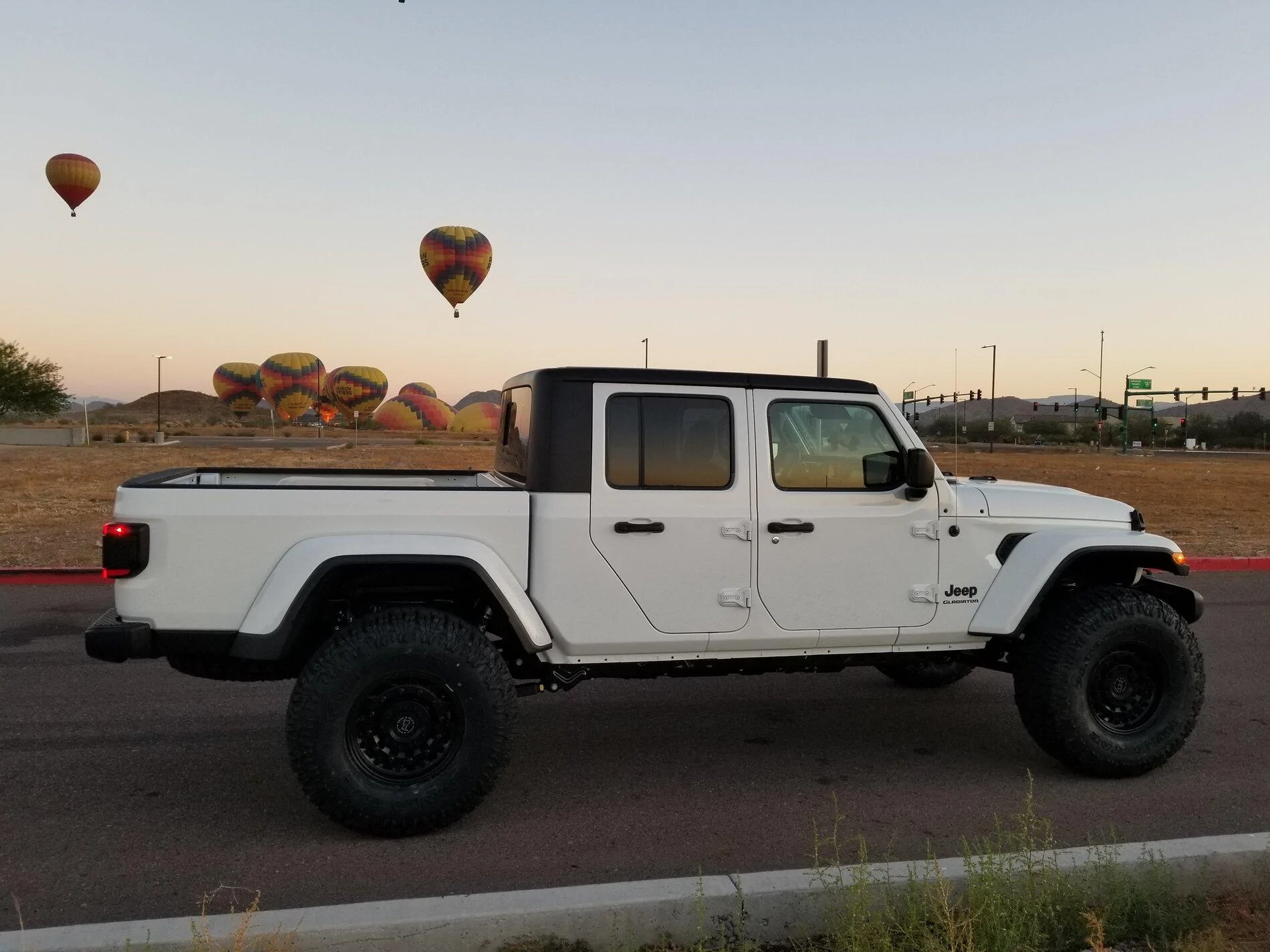 Jeep Gladiator BRIGHT WHITE Gladiator JT Club 20201114_070132
