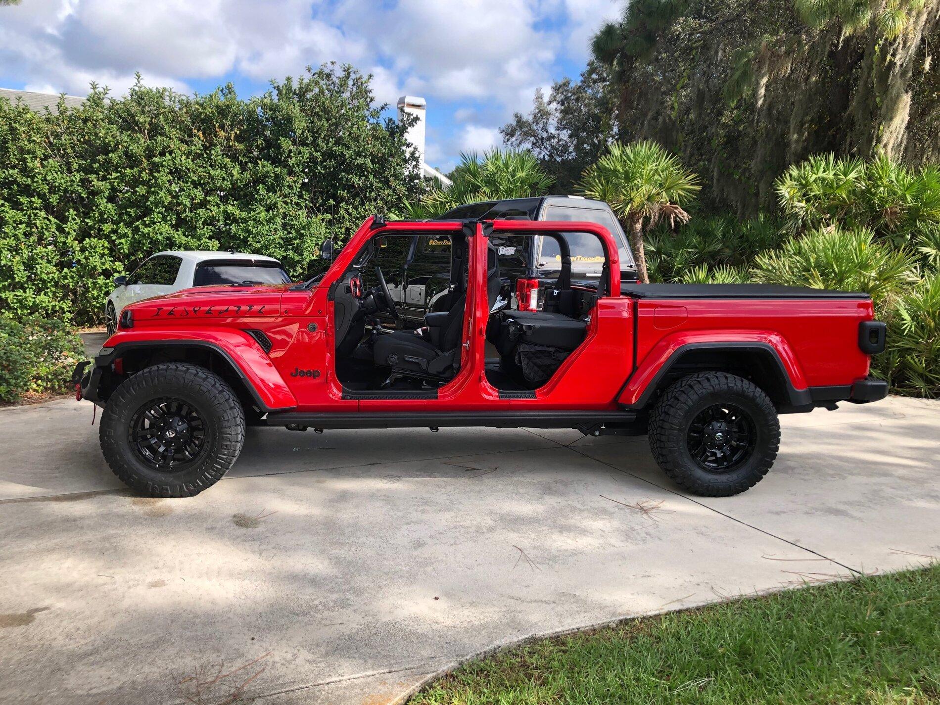 Jeep Gladiator Nude Gladiators (no doors/tops) - pics please IMG_7909