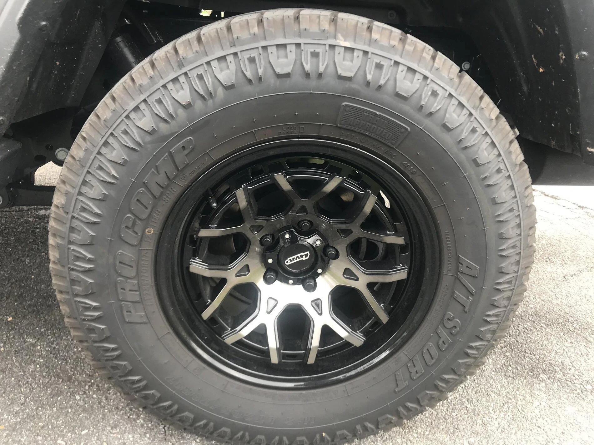 Jeep Gladiator $900 33" Wheels and Tires (set of 5) image2