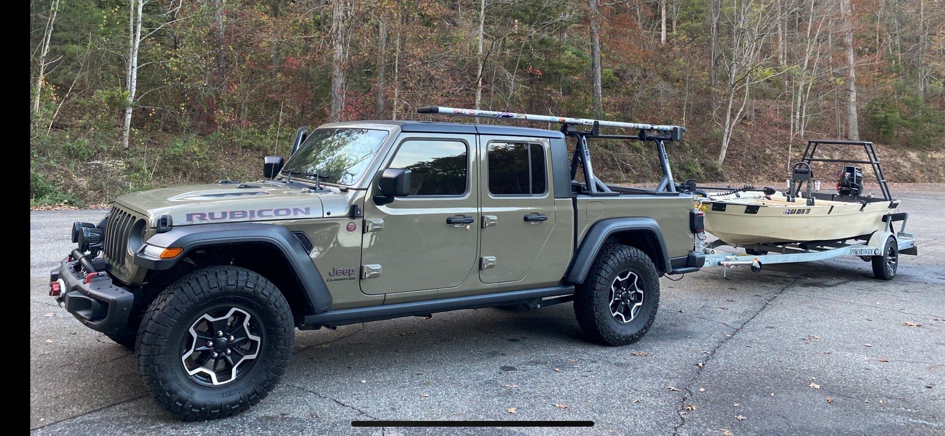 Jeep Gladiator Pictures of 33s and 35s ococee