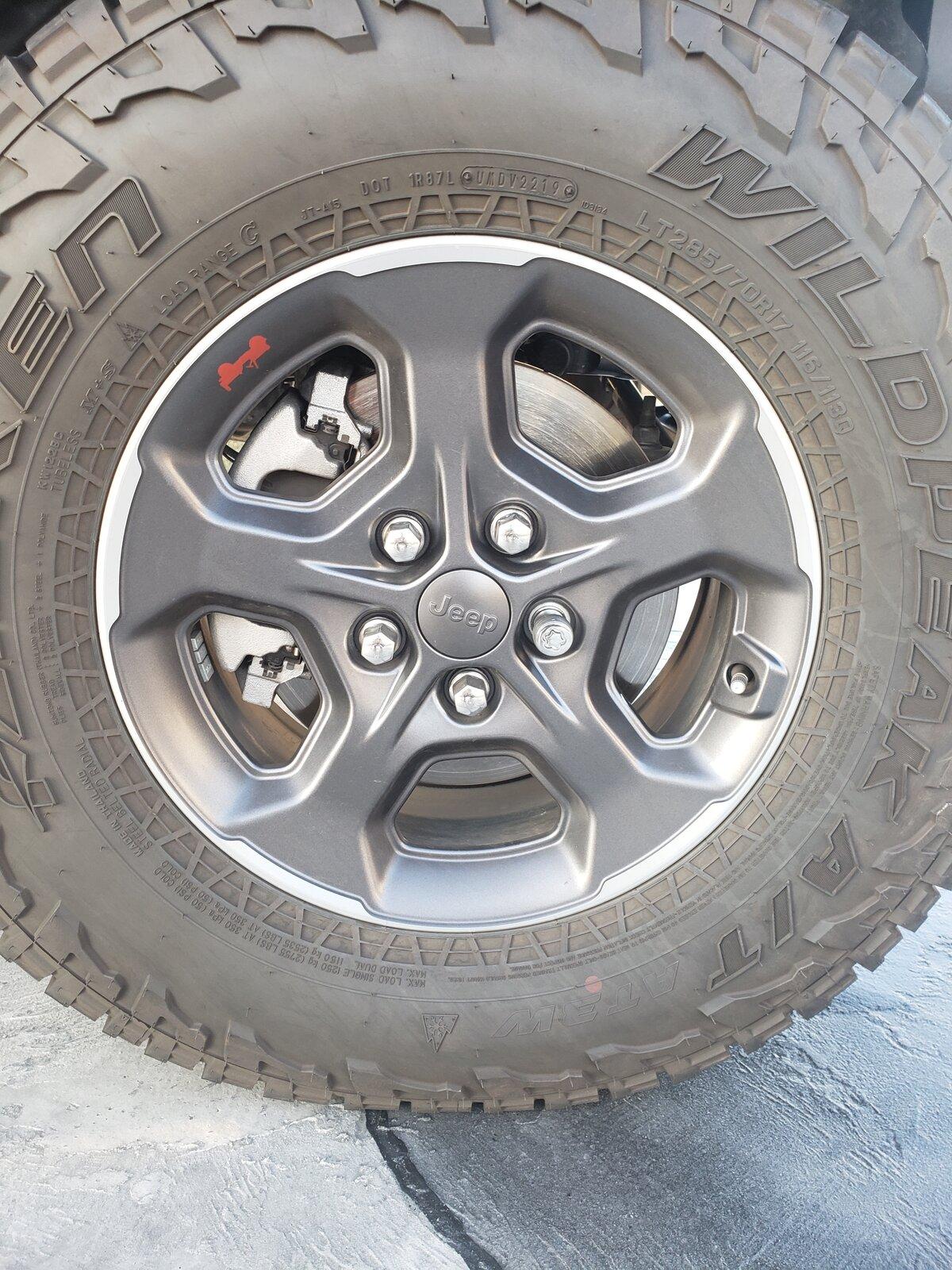 Jeep Gladiator Rubicon Wheels and Tires 20201103_073305