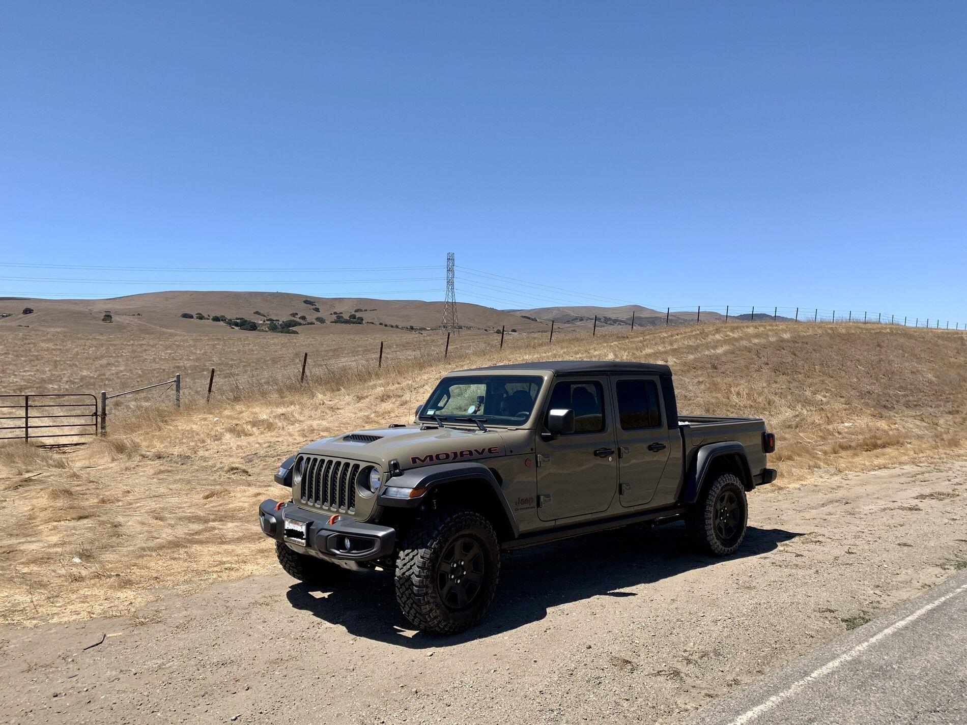 Jeep Gladiator MOJAVE Edition Gladiator JT Club 1E9A93B4-A976-4756-9F3D-F5ED668D8F39