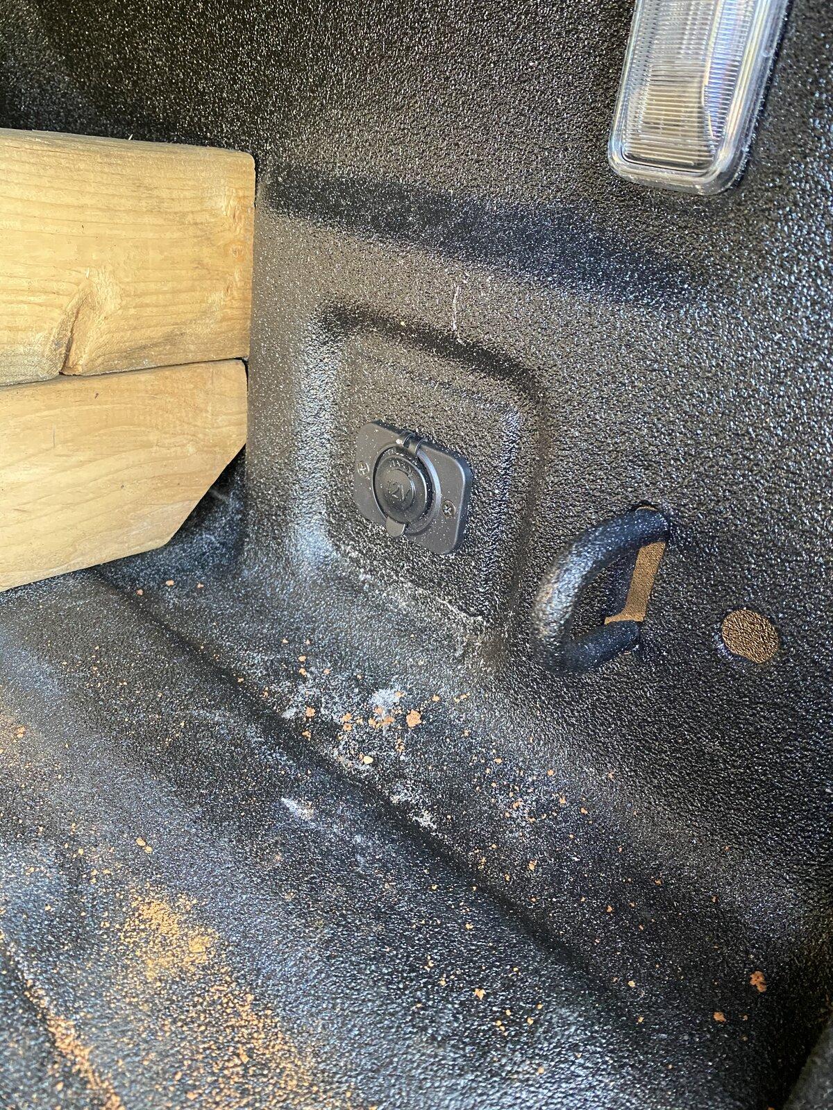 Jeep Gladiator Do you think this will work? BED POWER! IMG_0401.JPG