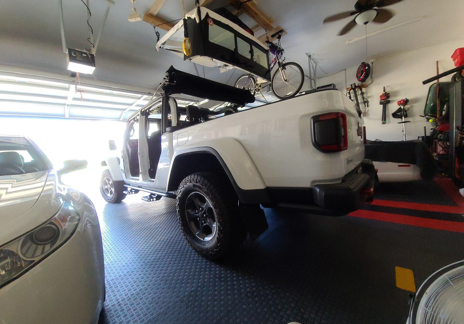 Jeep Gladiator Garage woes... 20200816_100117